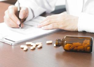 药企为何争先恐后相助？