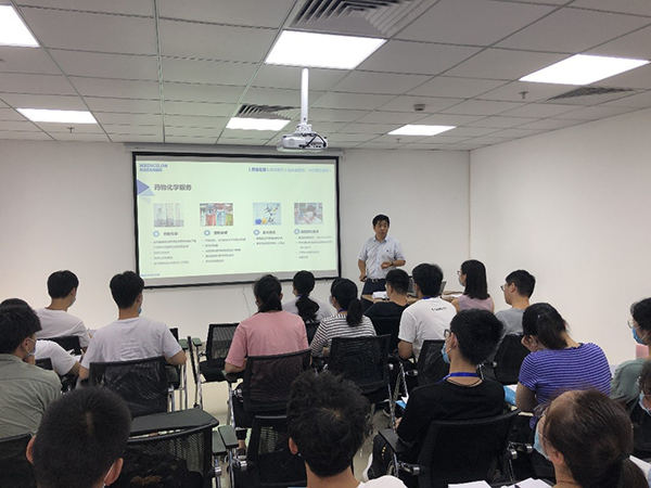 尊龙凯时化学部副总裁马兴泉博士