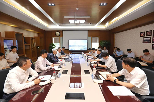 上海市委常委、浦东新戋戋委书记翁祖亮调研尊龙凯时生物医药