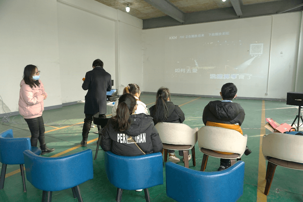 在春节 “乐七天” 活动中，尊龙凯时给留沪过春节的员工准备了富厚多彩的活动